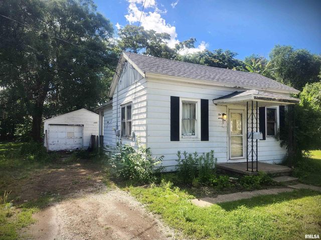 1021 MAPLE Street, Pekin, IL 61554