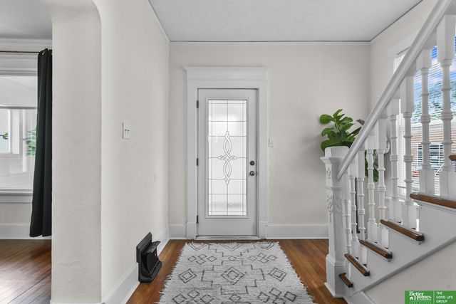 2707 S 10 Street, Omaha, NE 68108