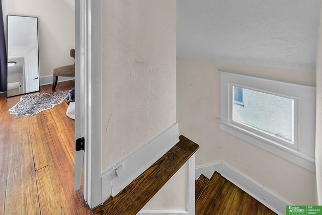 2707 S 10 Street, Omaha, NE 68108