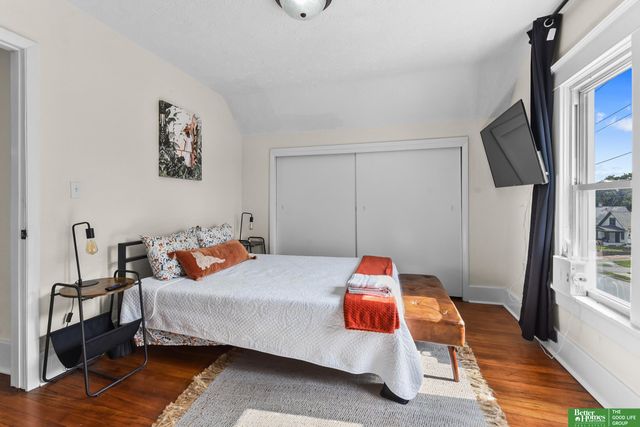 2707 S 10 Street, Omaha, NE 68108