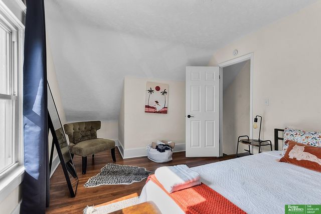 2707 S 10 Street, Omaha, NE 68108