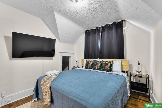 2707 S 10 Street, Omaha, NE 68108