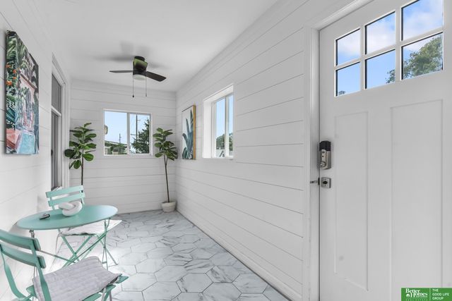 2707 S 10 Street, Omaha, NE 68108