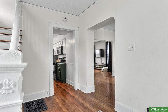 2707 S 10 Street, Omaha, NE 68108