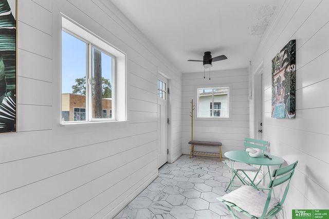 2707 S 10 Street, Omaha, NE 68108