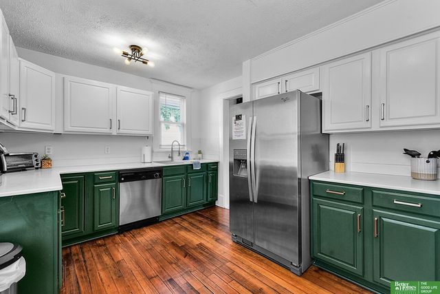 2707 S 10 Street, Omaha, NE 68108