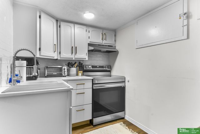 2707 S 10 Street, Omaha, NE 68108