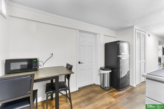 2707 S 10 Street, Omaha, NE 68108