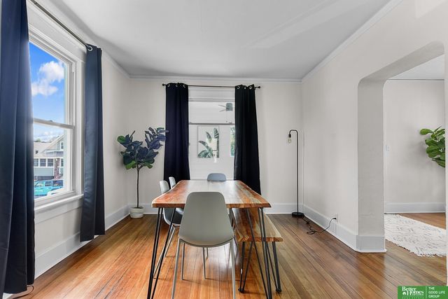 2707 S 10 Street, Omaha, NE 68108