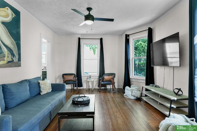 2707 S 10 Street, Omaha, NE 68108