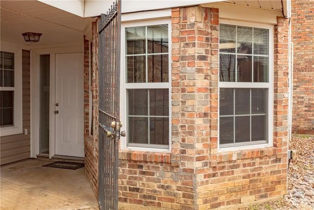 5315 San Mateo Court, Arlington, TX 76017