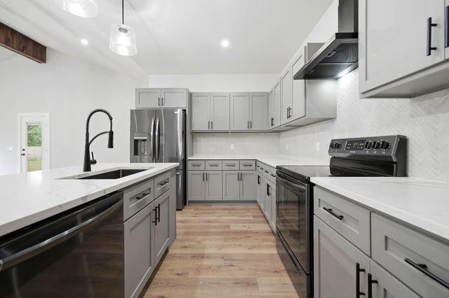 6 Chapotec CIR, Wimberley, TX 78676