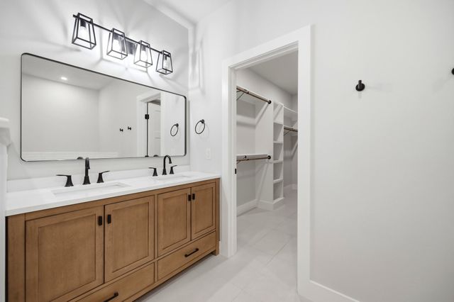 6 Chapotec CIR, Wimberley, TX 78676
