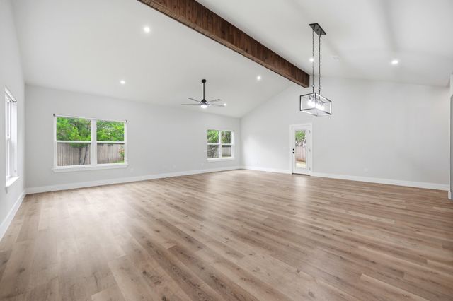6 Chapotec CIR, Wimberley, TX 78676