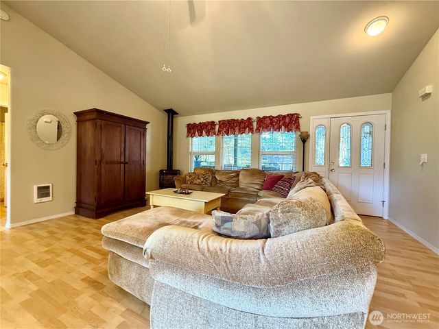 736 Duck Lake Drive SE, Ocean Shores, WA 98569