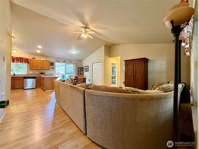 736 Duck Lake Drive SE, Ocean Shores, WA 98569