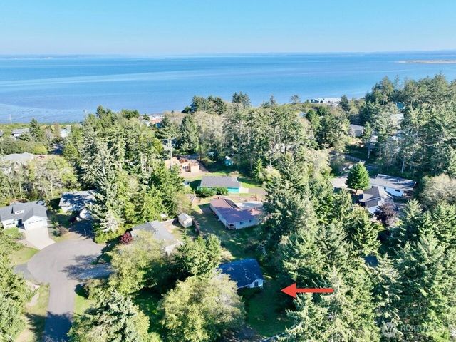 736 Duck Lake Drive SE, Ocean Shores, WA 98569