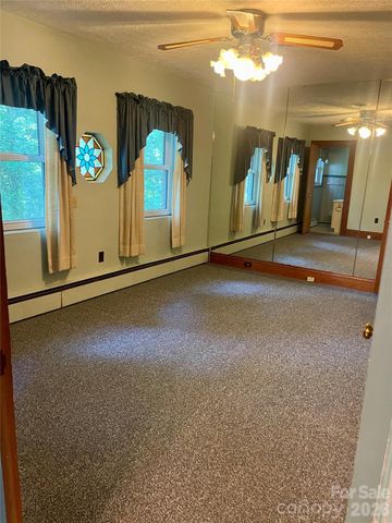 1099 Amherst Road, Morganton, NC 28655