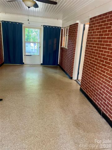 1099 Amherst Road, Morganton, NC 28655