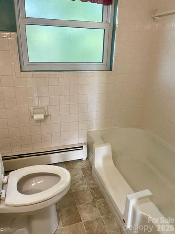 1099 Amherst Road, Morganton, NC 28655