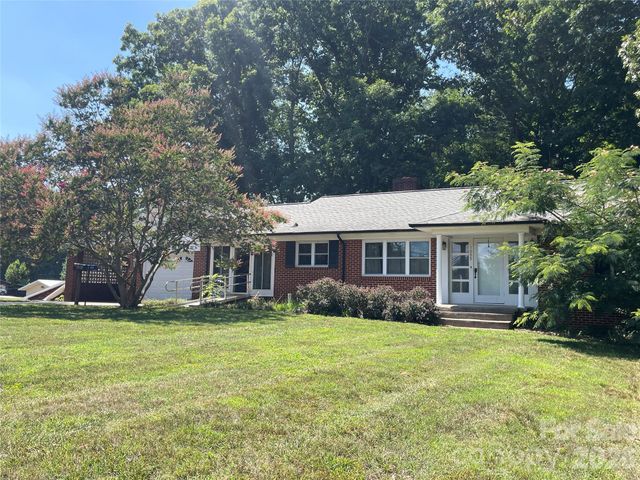 1099 Amherst Road, Morganton, NC 28655