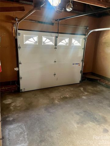 1099 Amherst Road, Morganton, NC 28655