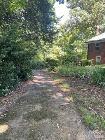 1099 Amherst Road, Morganton, NC 28655