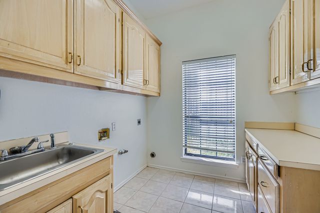 2210 Club Creek Circle, Garland, TX 75043