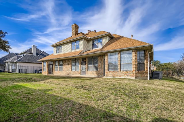 2210 Club Creek Circle, Garland, TX 75043