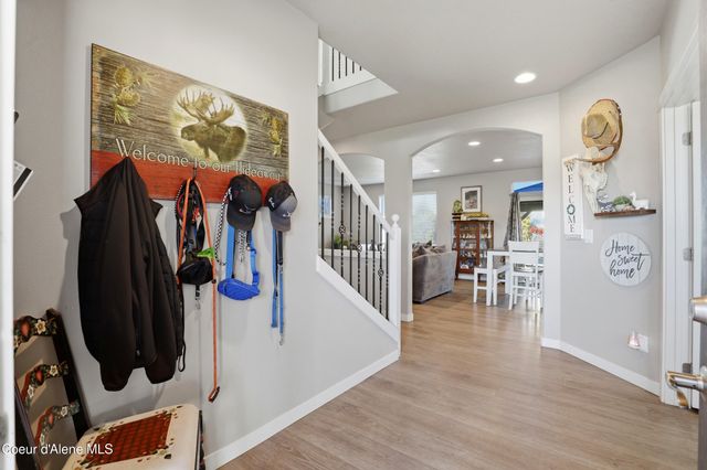 6456 W Irish Cir, Rathdrum, ID 83858