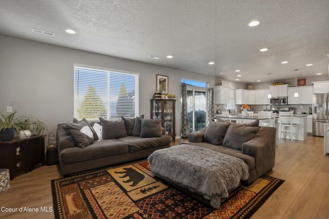 6456 W Irish Cir, Rathdrum, ID 83858