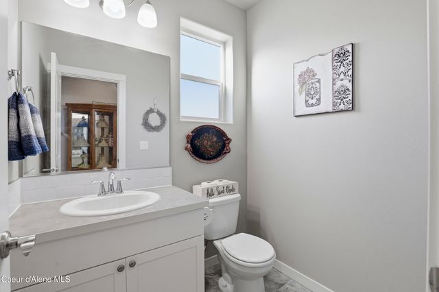 6456 W Irish Cir, Rathdrum, ID 83858