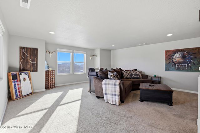 6456 W Irish Cir, Rathdrum, ID 83858