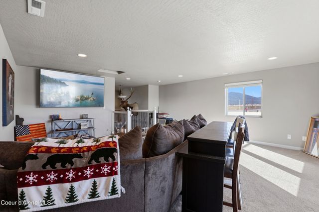 6456 W Irish Cir, Rathdrum, ID 83858