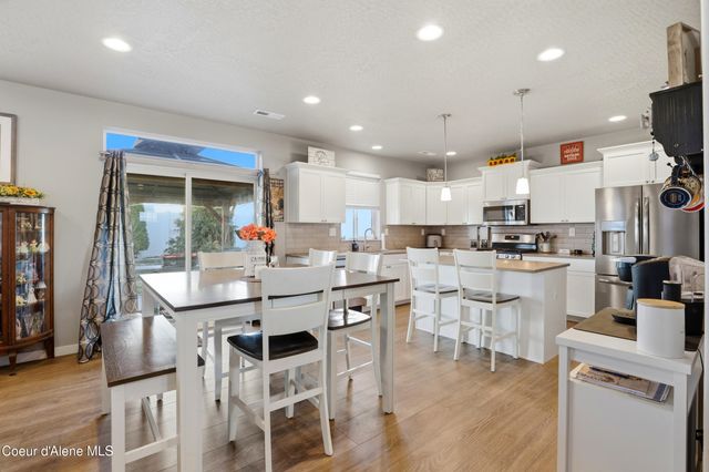 6456 W Irish Cir, Rathdrum, ID 83858