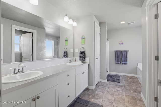 6456 W Irish Cir, Rathdrum, ID 83858