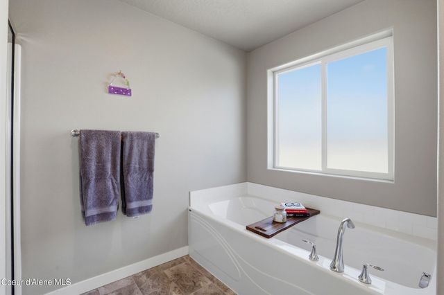 6456 W Irish Cir, Rathdrum, ID 83858