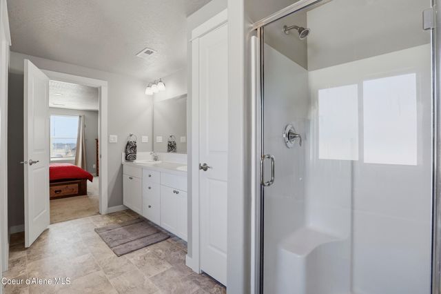 6456 W Irish Cir, Rathdrum, ID 83858