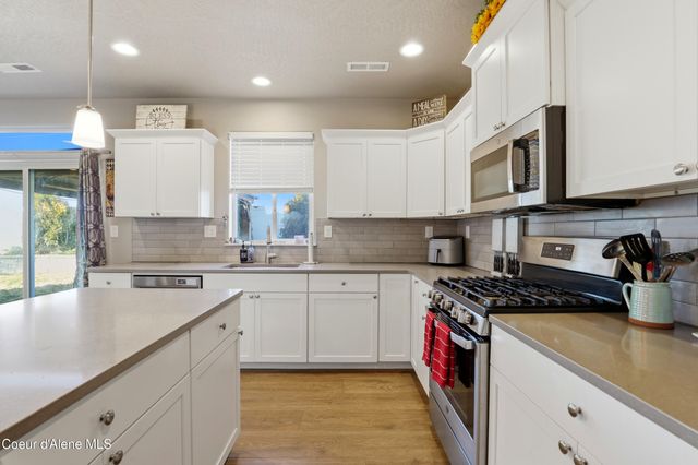 6456 W Irish Cir, Rathdrum, ID 83858