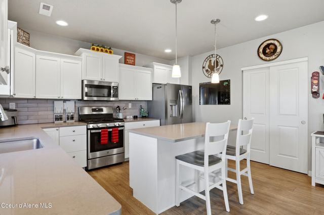 6456 W Irish Cir, Rathdrum, ID 83858