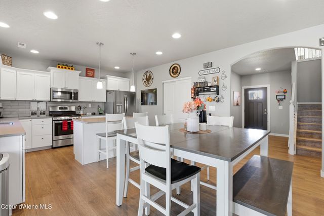 6456 W Irish Cir, Rathdrum, ID 83858