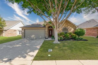975 Crockett Drive, Lavon, TX 75166