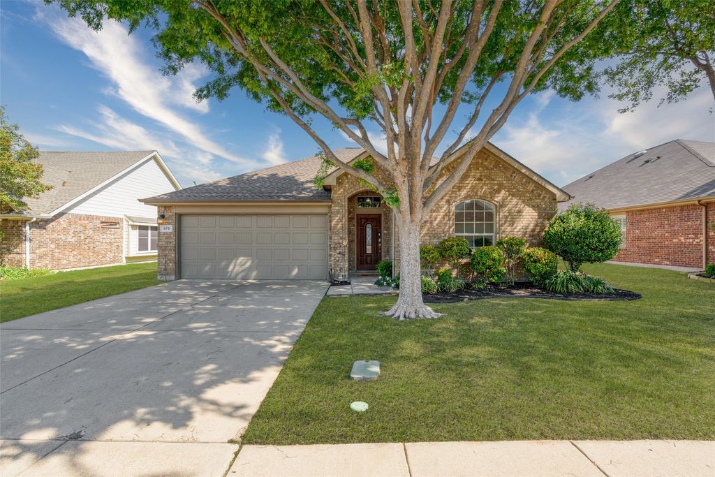 975 Crockett Drive, Lavon, TX 75166