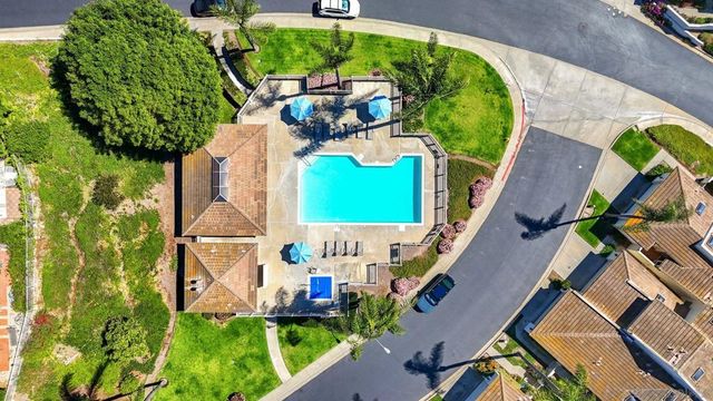 4817 Windjammer Way, Carlsbad, CA 92008
