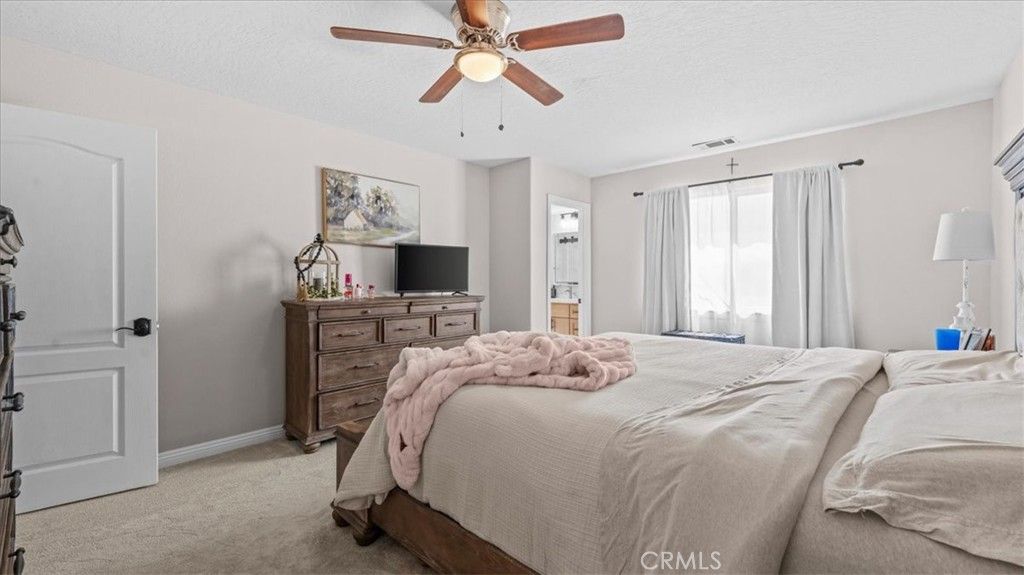 Image 16 of property listing at 15535 Erie Road, Apple Valley, CA 92307