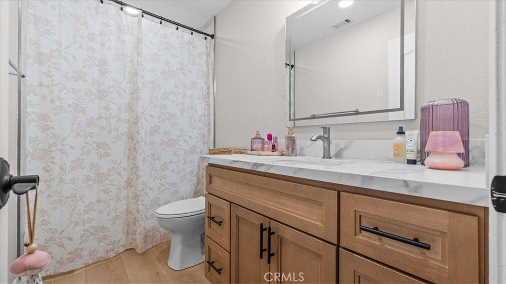 Image 22 of property listing at 15535 Erie Road, Apple Valley, CA 92307