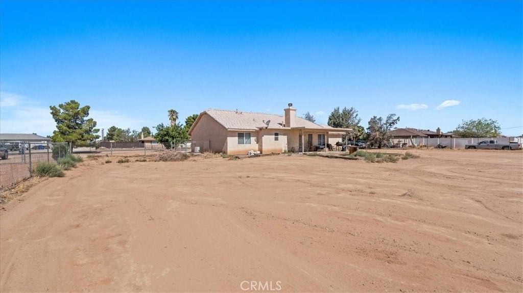 Image 26 of property listing at 15535 Erie Road, Apple Valley, CA 92307