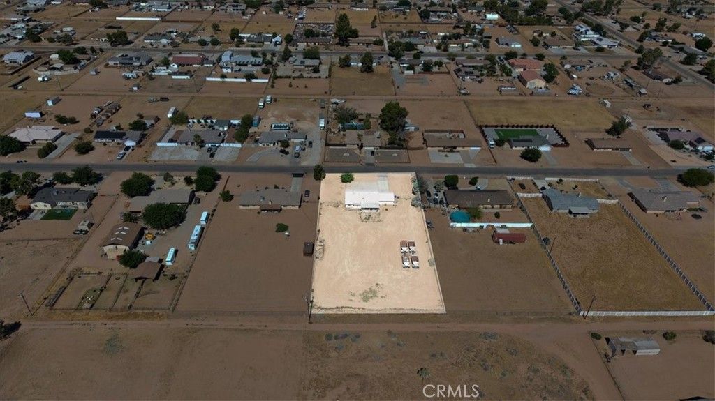 Image 31 of property listing at 15535 Erie Road, Apple Valley, CA 92307