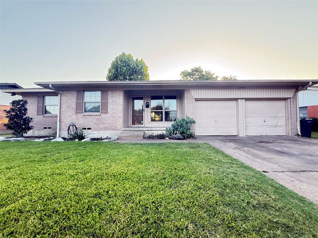 2401 Patricia Lane, Garland, TX 75041