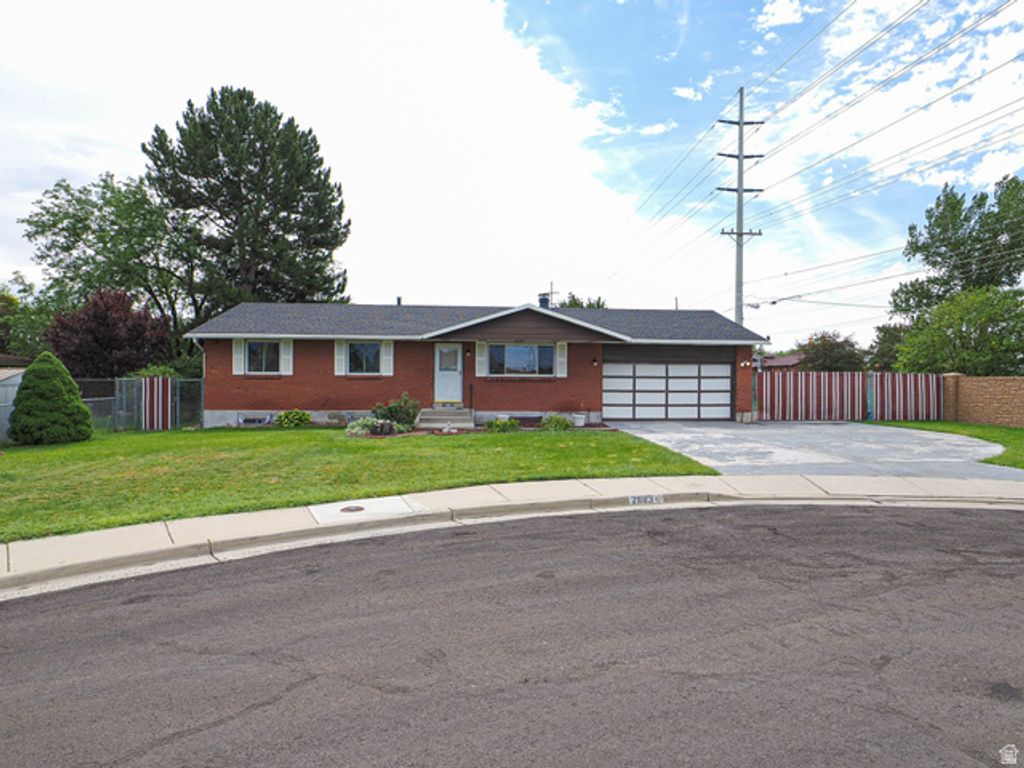 2683 W CASTLE OAKS CIR, Taylorsville, UT 84129 — photo 2